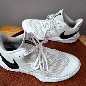 Nike HyperSpeed Court Volleyball sneakers Size M 7.5/ W 9.0